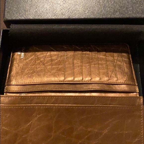 Chanel Wallet - Picture 4 of 10